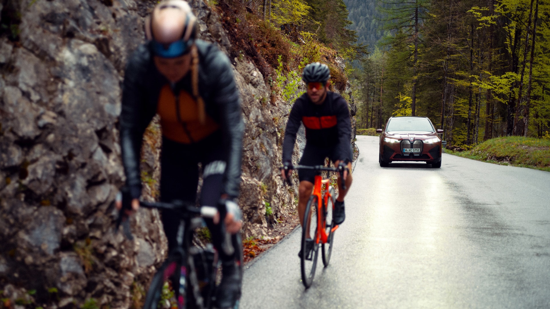 Transalp: crossing the Alps with road bikes and the BMW iX