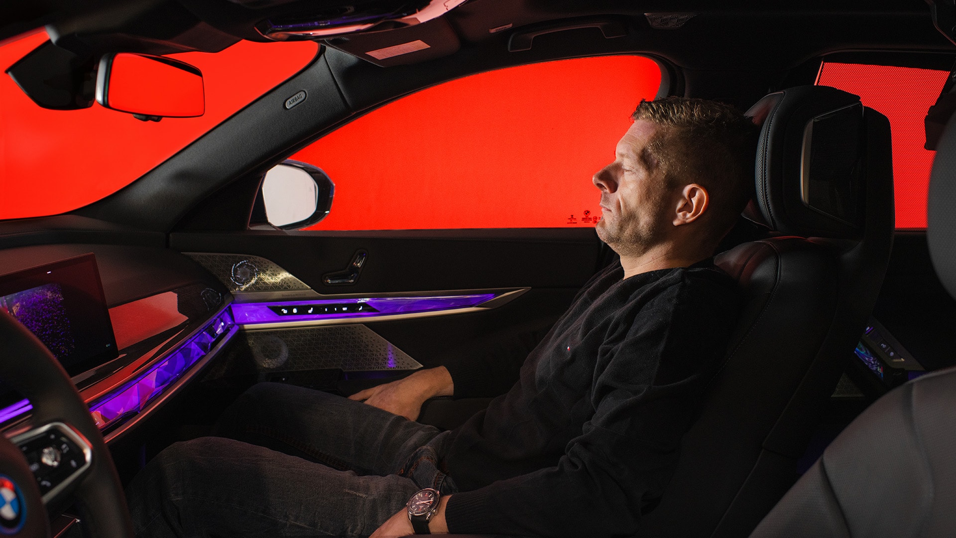 BMW My Modes Relax Mode in the BMW 7 Series with massage seats and speakers from Bowers & Wilkins.