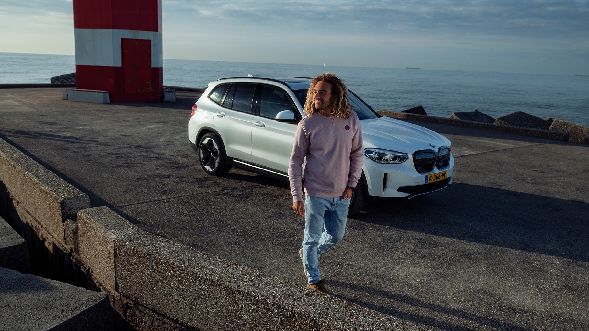 Roderick Pijls, Kitesurfer, BMW iX3, Sustainability, sustainable choices, Electromobility, electric vehicle